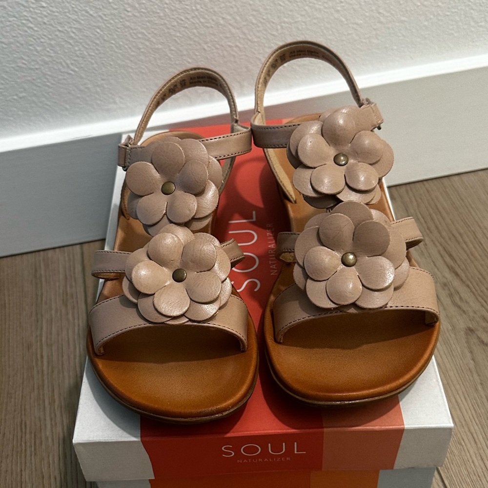 SOUL Naturalizer Sing-2 Sandals 9 wide